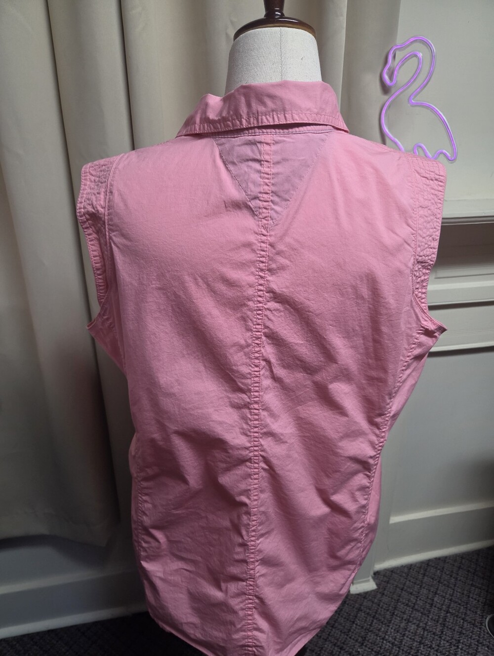 Tommy Hilfiger Sleeveless Button-Down Shirt in Pink Size 20 - Picture 2 of 9